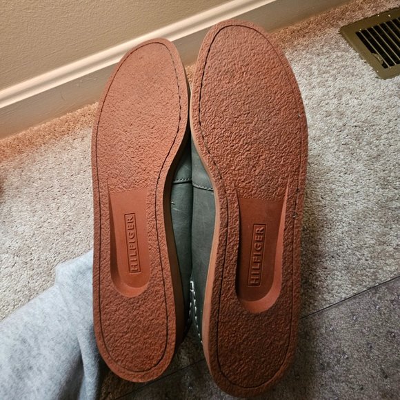NWOT Men's Tommy Hilfiger Gray Leather Boat Shoes - Picture 6 of 9